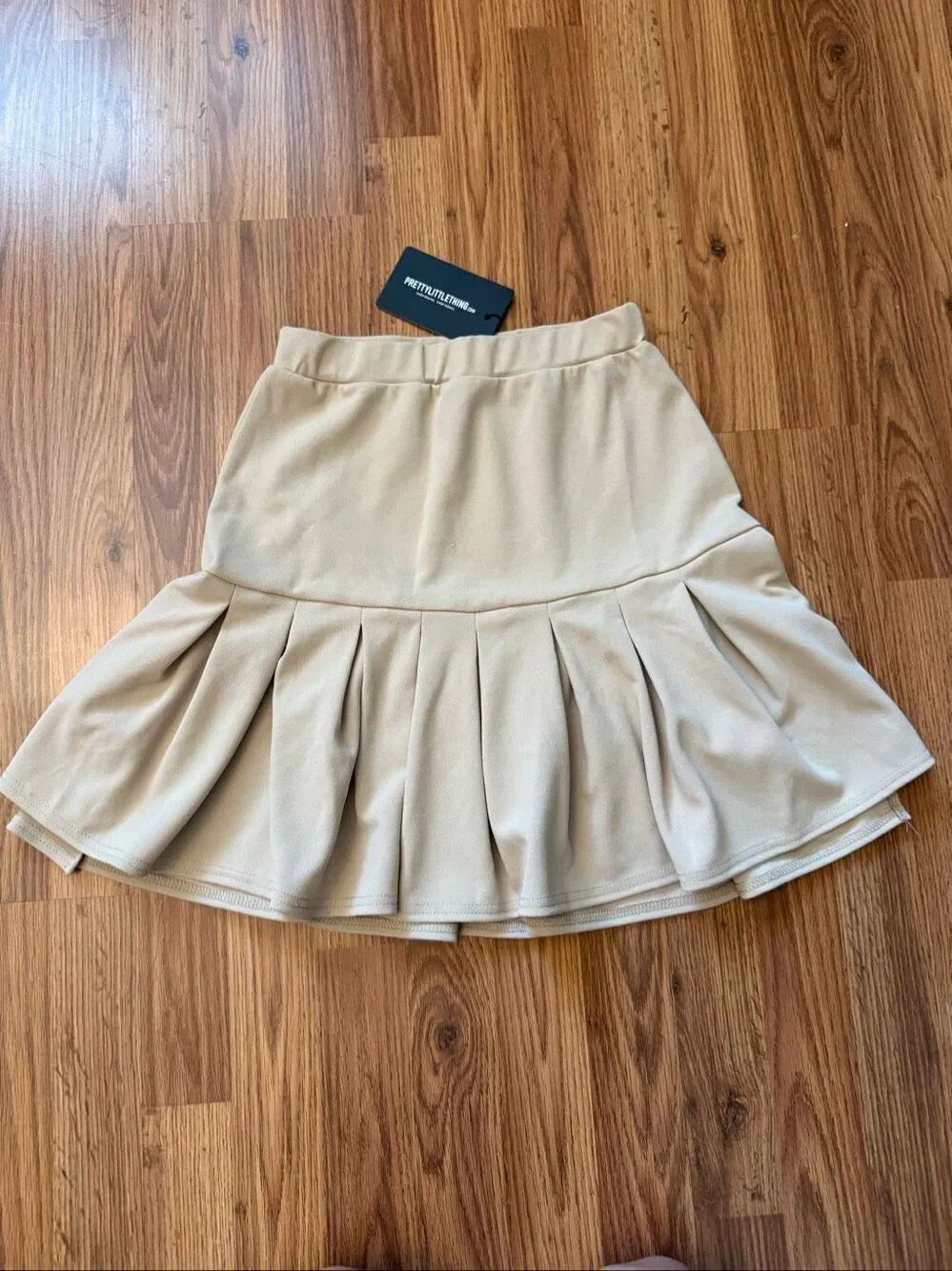 NWT PrettyLittleThing Juniors Drop-waist Stone Step Hem Mini Skirt Beige Size 14